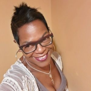 Meet your Posher, Beverly